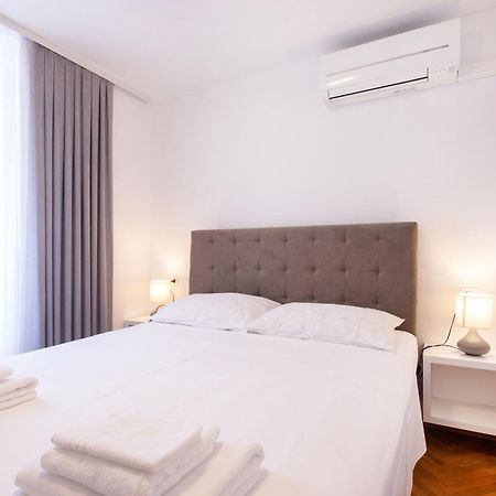 Apartmaji Pri Perotu อิซอลา ภายนอก รูปภาพ