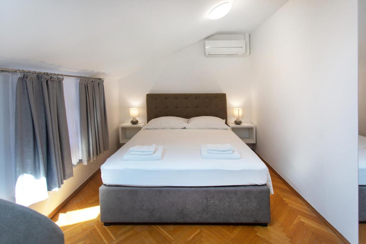 Apartmaji Pri Perotu อิซอลา ภายนอก รูปภาพ
