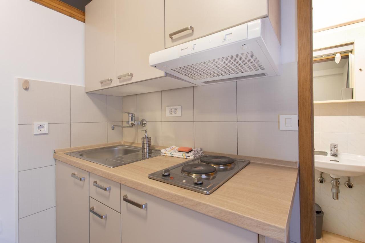 Apartmaji Pri Perotu อิซอลา ภายนอก รูปภาพ