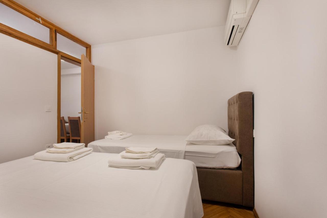 Apartmaji Pri Perotu อิซอลา ภายนอก รูปภาพ