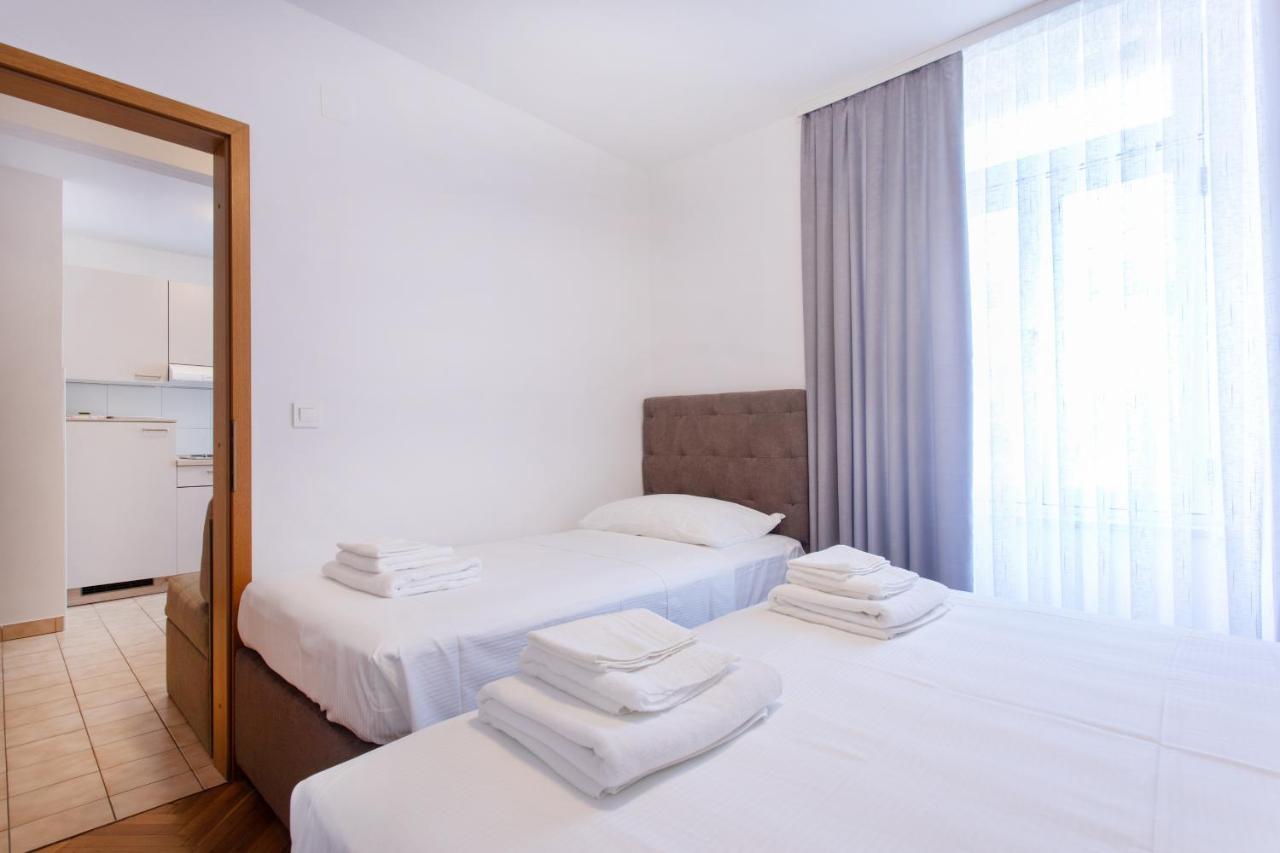Apartmaji Pri Perotu อิซอลา ภายนอก รูปภาพ