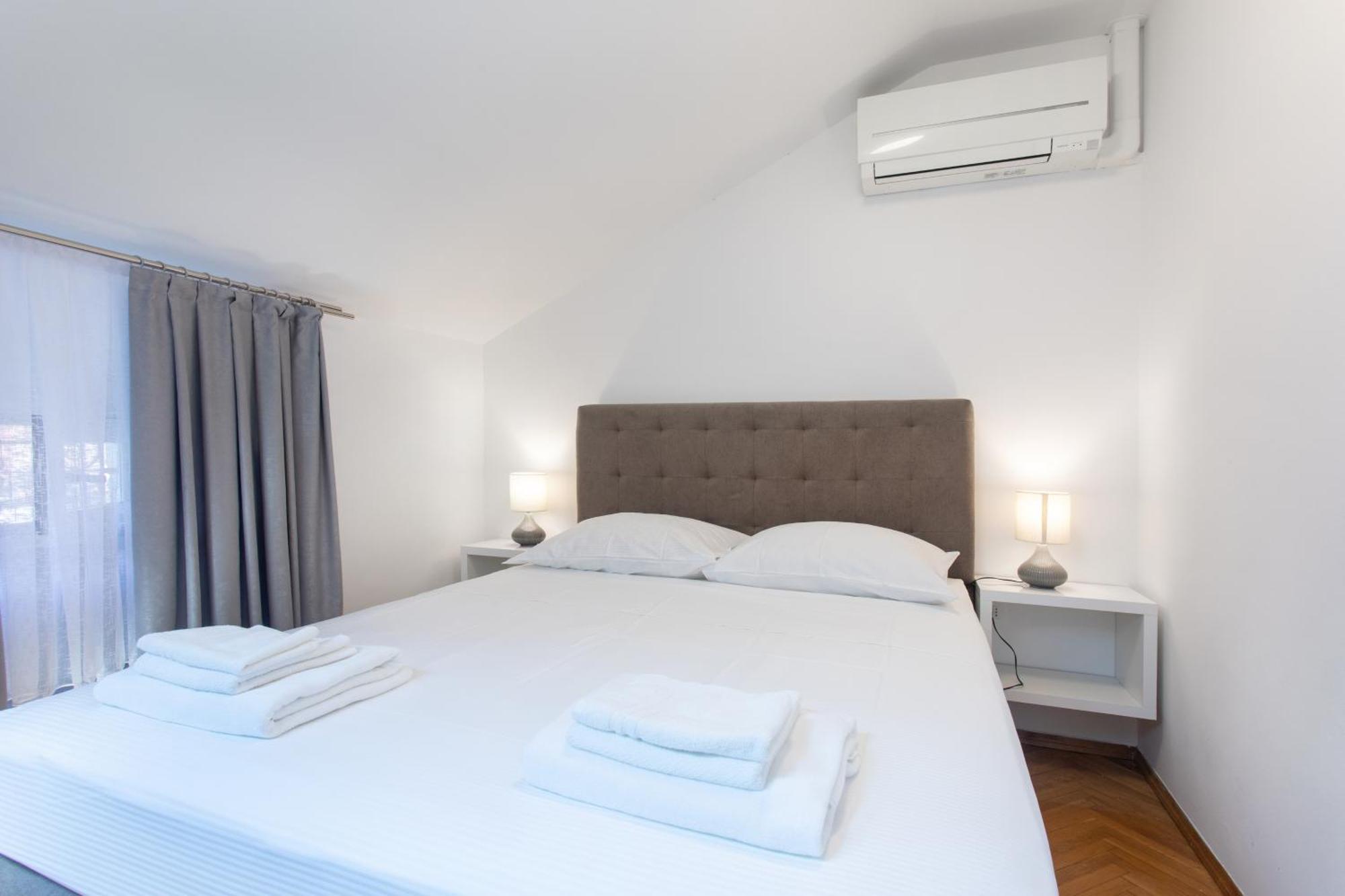 Apartmaji Pri Perotu อิซอลา ภายนอก รูปภาพ