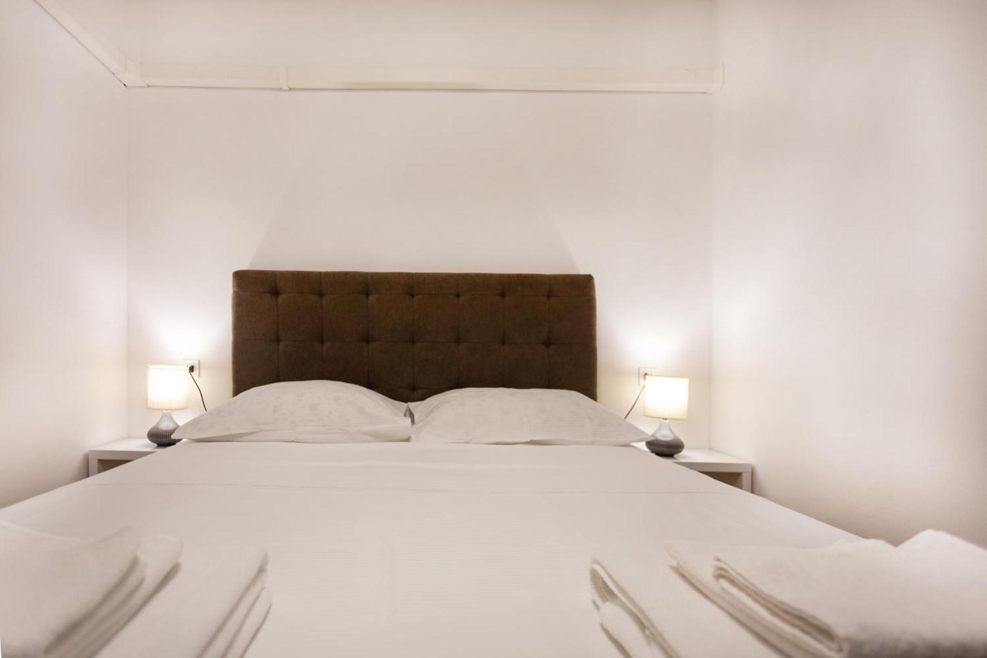 Apartmaji Pri Perotu อิซอลา ภายนอก รูปภาพ
